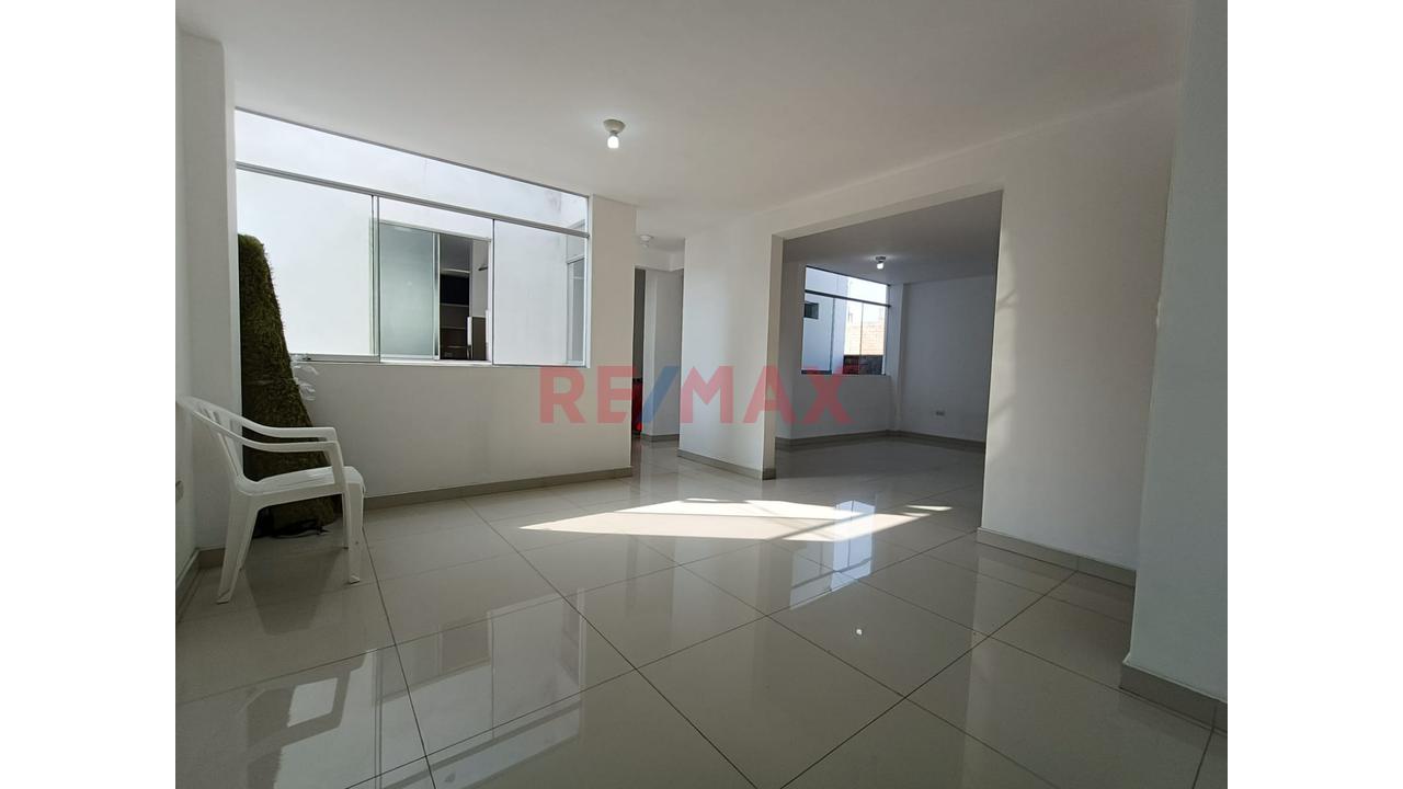🏡 Vendo Departamento  En Surco  Con Amplia Terraza  – Frente Al Parque — foto 8