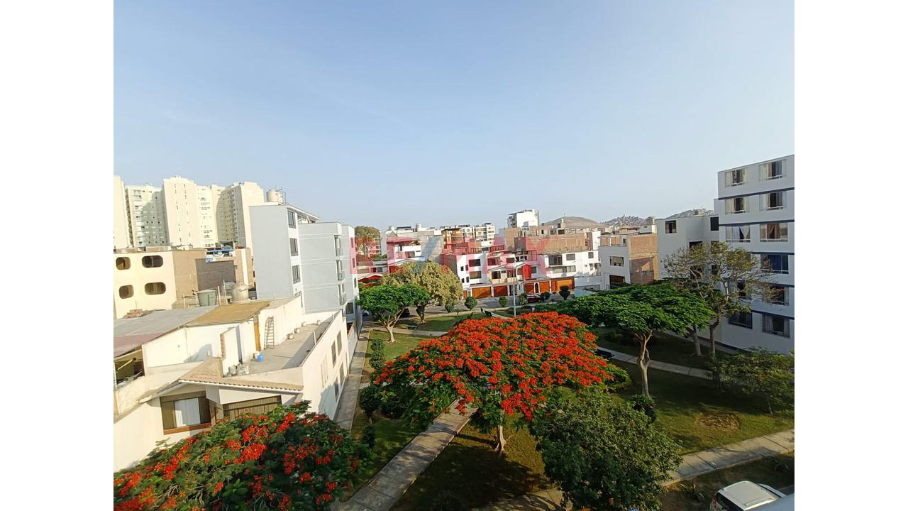 🏡 Vendo Departamento  En Surco  Con Amplia Terraza  – Frente Al Parque — foto 2
