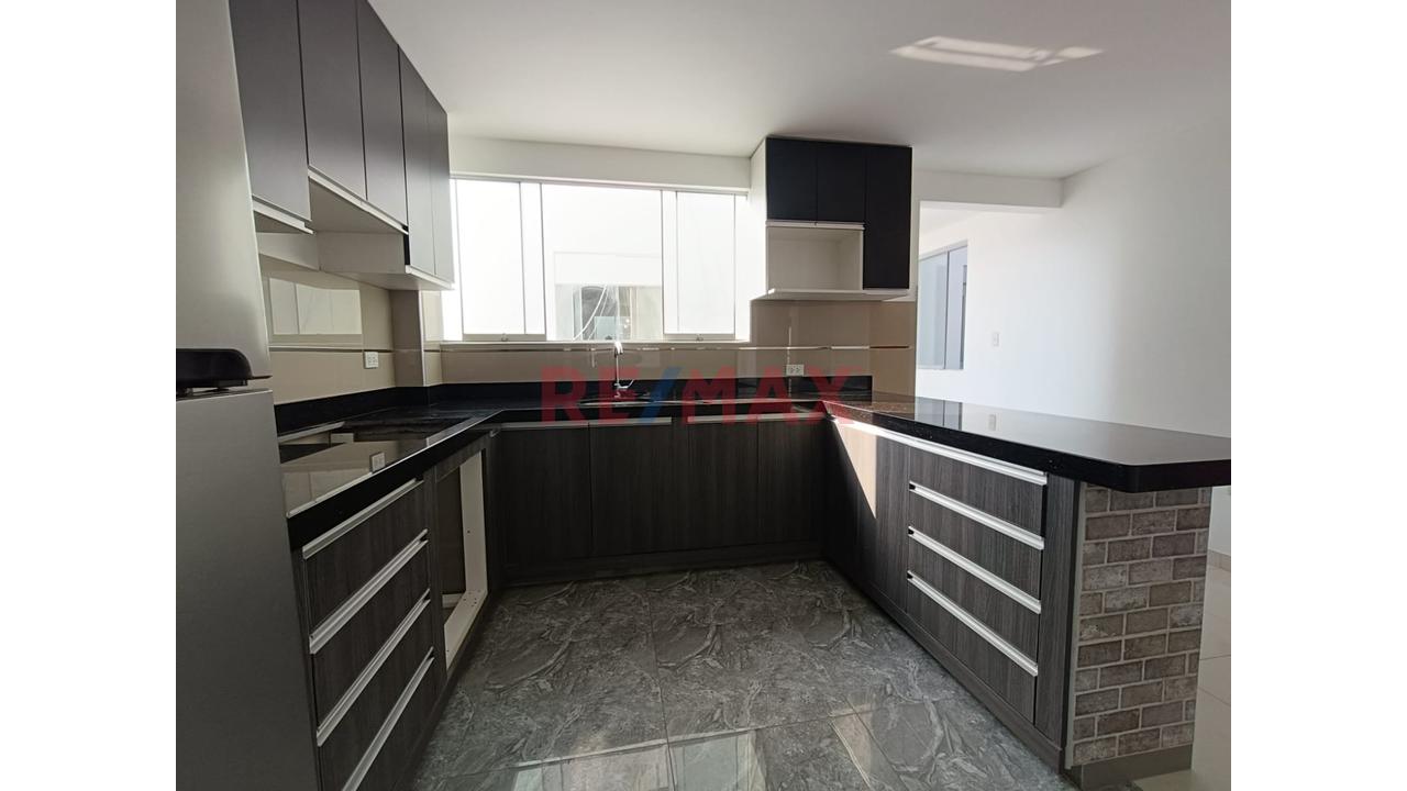 🏡 Vendo Departamento  En Surco  Con Amplia Terraza  – Frente Al Parque — foto 6
