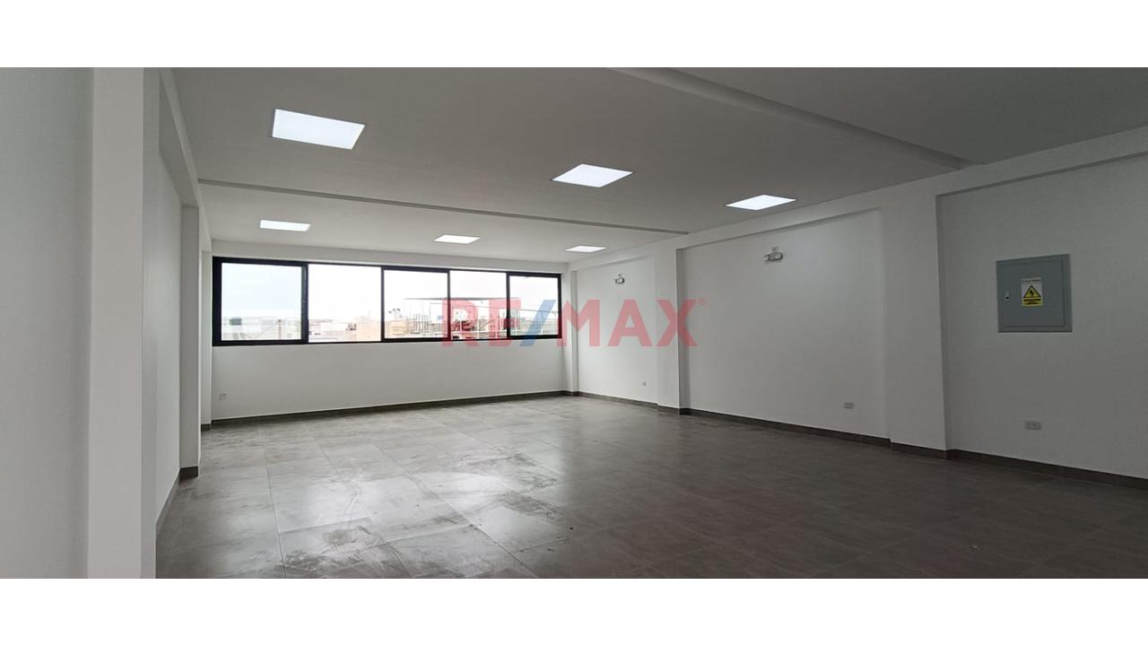 Amplio Local comercial ubicado en Chiclayo Amplio Local comercial ubicado en Chiclayo