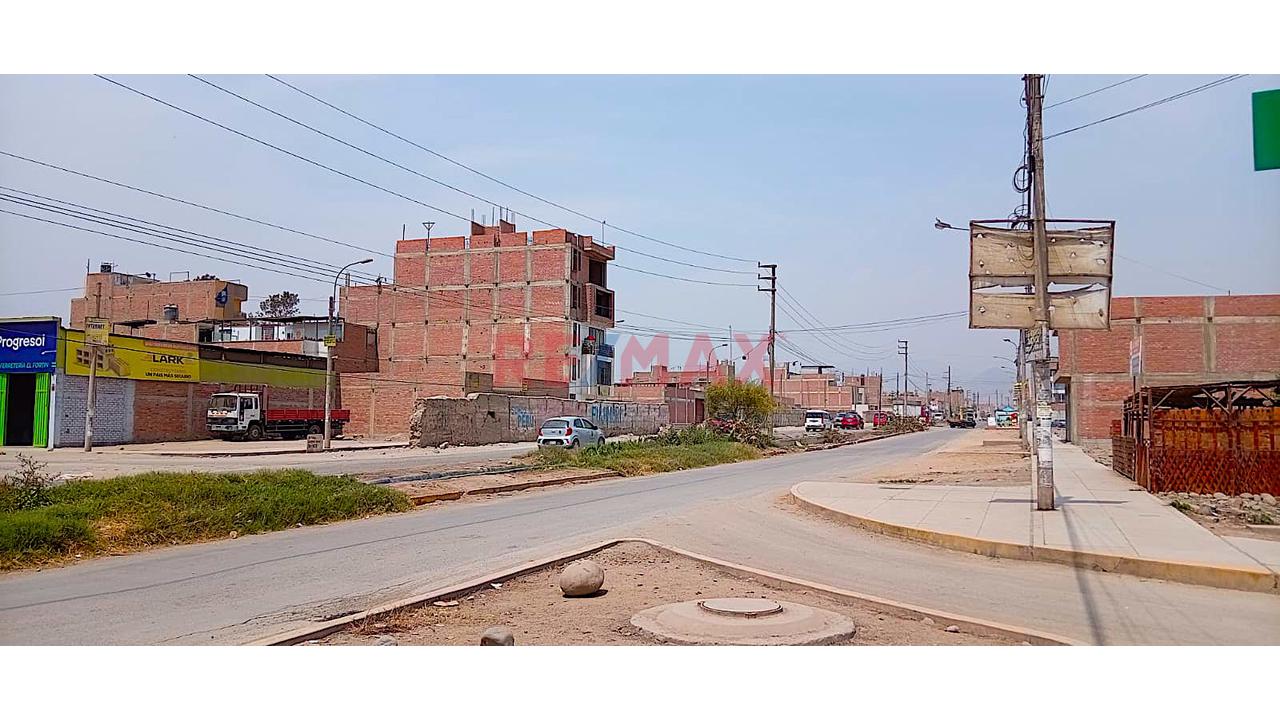 Terreno De Gran Tamaño Urbano  En Venta – Urb. Sol De Carabayllo Vi Etapa — foto 2