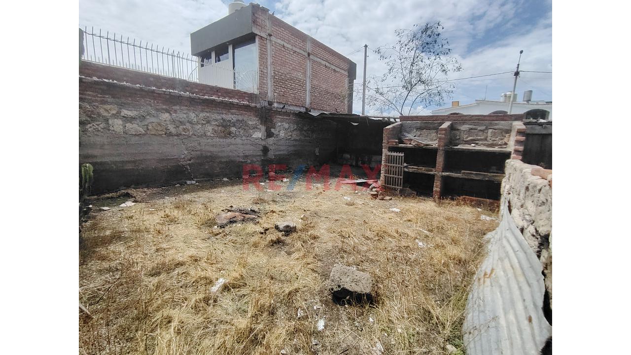 Amplio Terreno En Esquina En Venta - 9