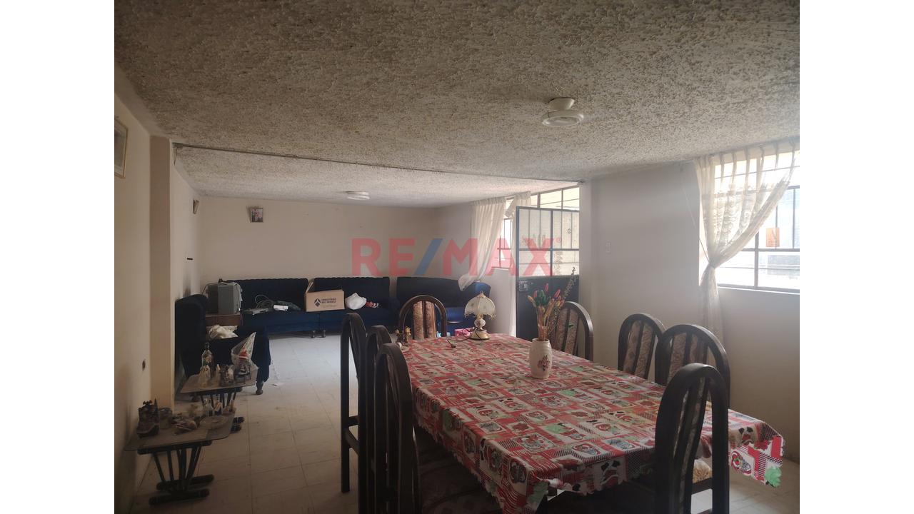 Amplio Terreno En Esquina En Venta - 4