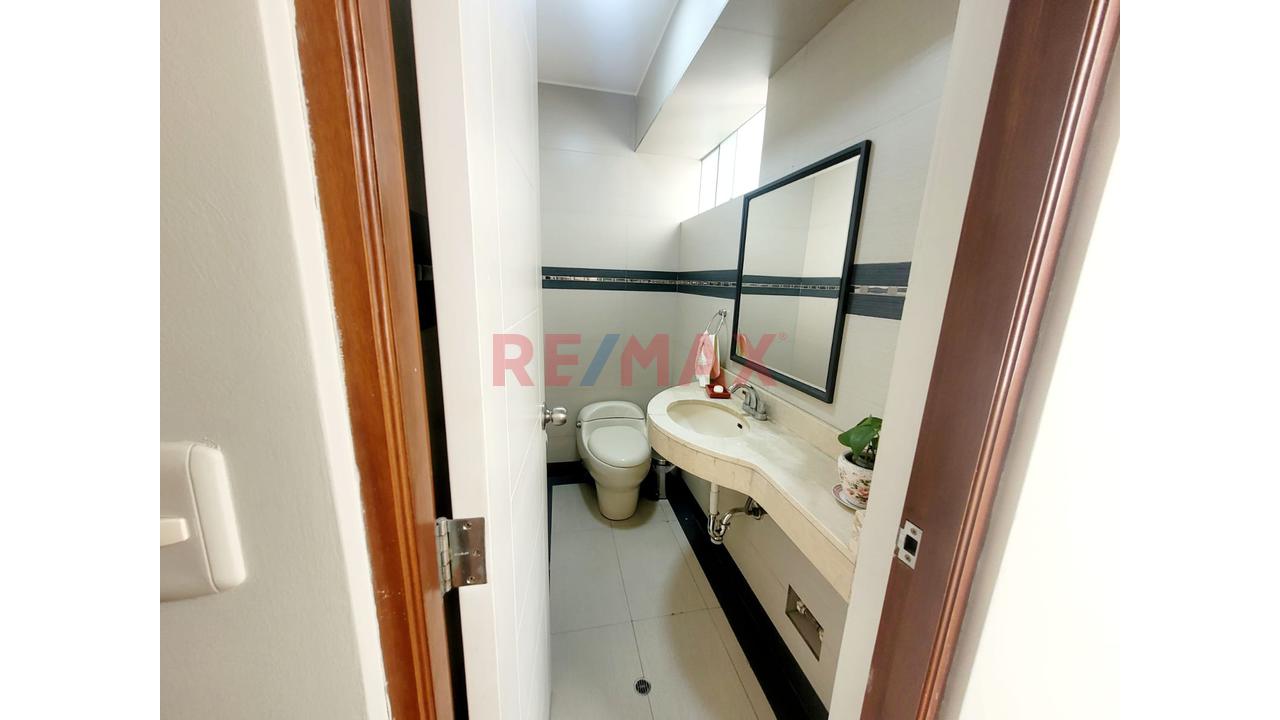 Venta De Hermoso Departamento En- Surco — foto 5
