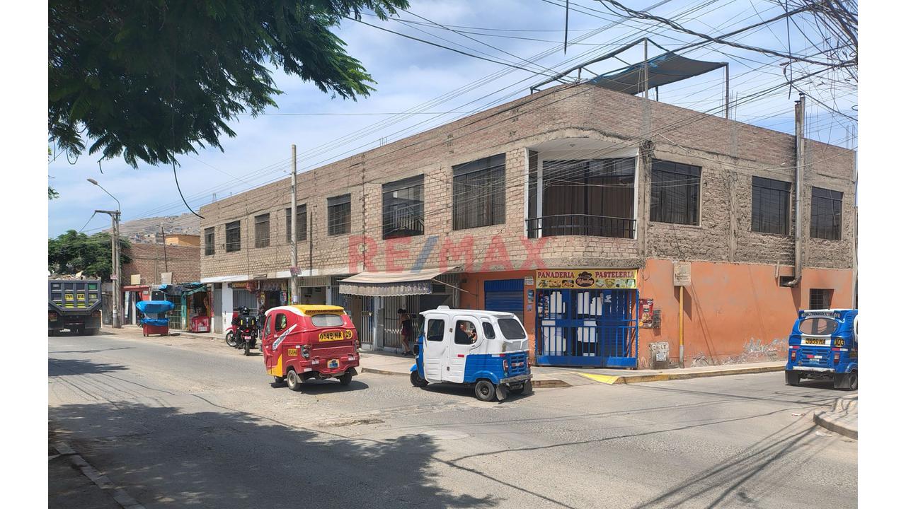 En Alquiler: Casa En Esquina Para Uso Comercial - Puente Piedra - 17