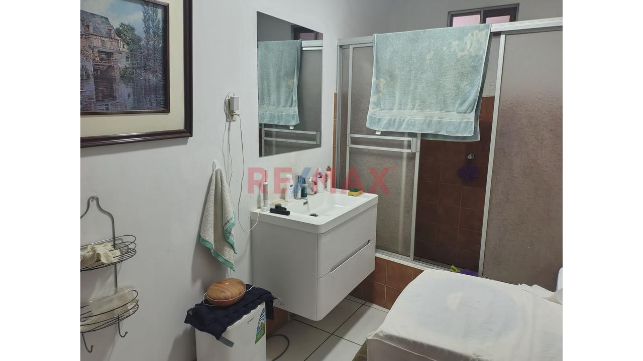 En Alquiler: Casa En Esquina Para Uso Comercial - Puente Piedra — foto 5