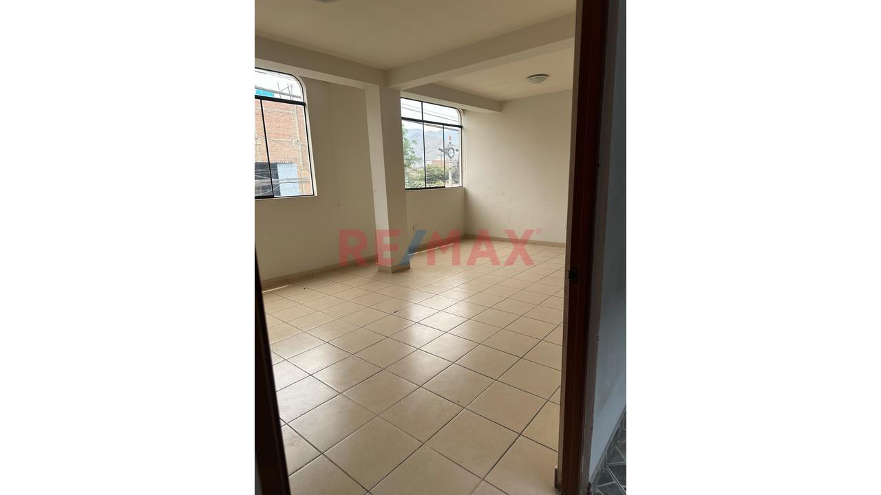 Oportunidad De Inversión En Villasol – Casa Comercial/ Multifamiliar - 9