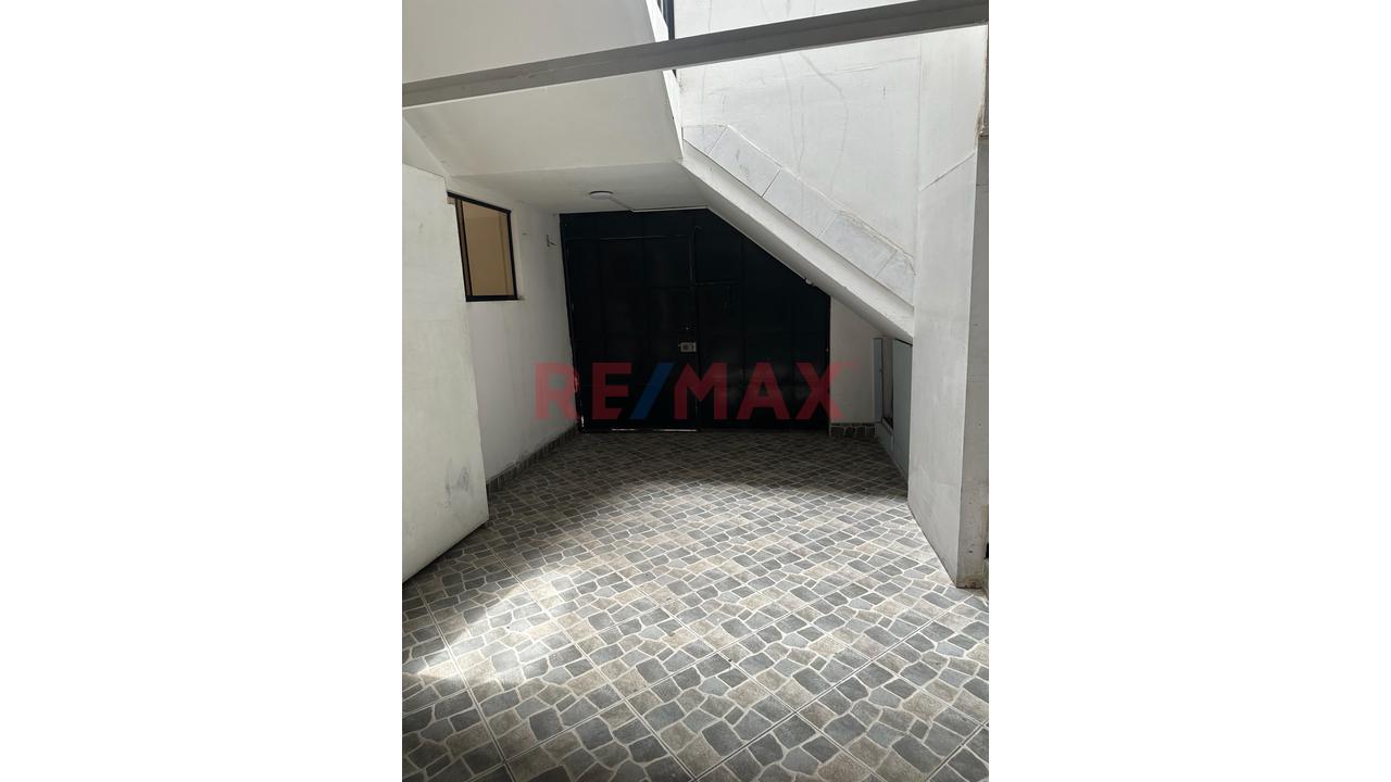 Oportunidad De Inversión En Villasol – Casa Comercial/ Multifamiliar - 4