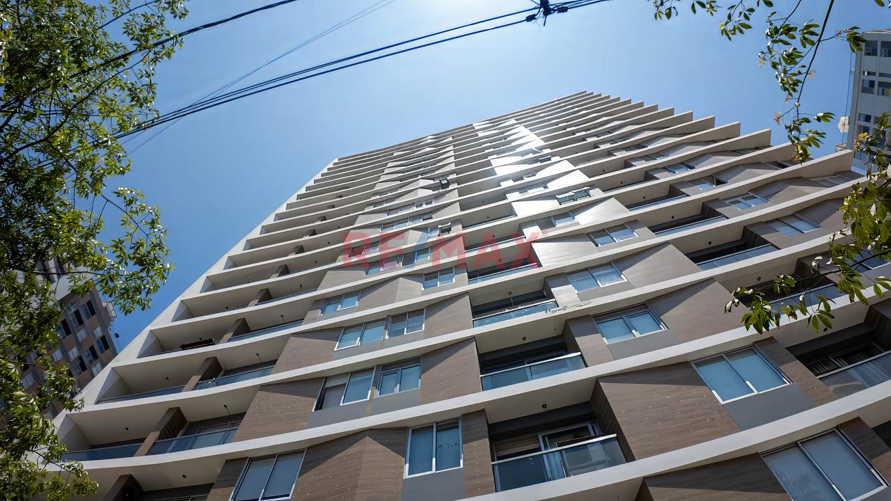 Venta Departamento 57 M² Con Cochera – Barranco Límite Con Miraflores | Áreas Premium — foto 2
