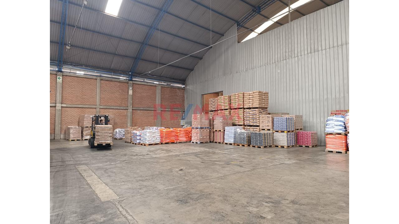 Amplio Local Industrial ubicado en Ancon Amplio Local Industrial ubicado en Ancon