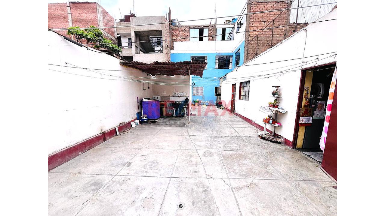 Venta De Departamento En Primer Piso 240 M2 Con Cochera Y Patio — foto 11