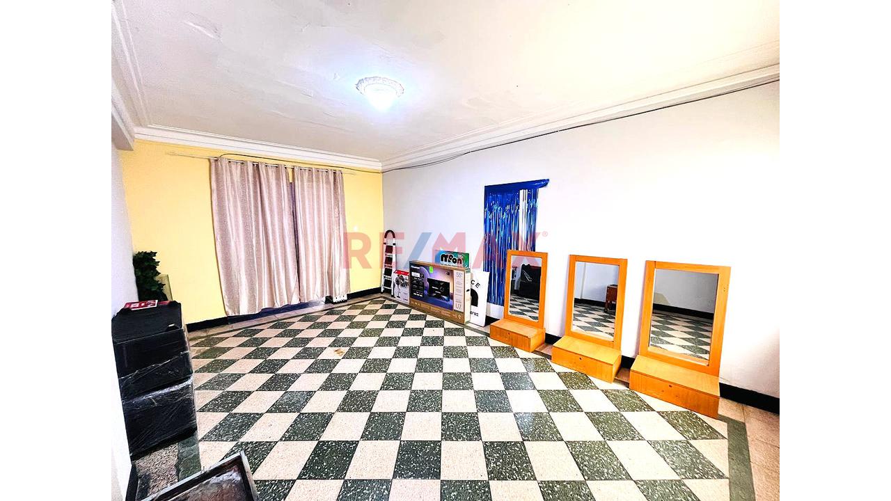 Venta De Departamento En Primer Piso 240 M2 Con Cochera Y Patio — foto 5