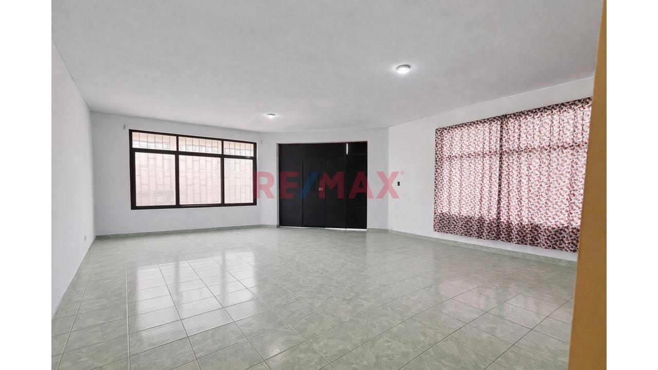 Casa Esquinera En Venta Con Potencial Comercial 236 M² Ideal Negocio O Multifamiliar — foto 4