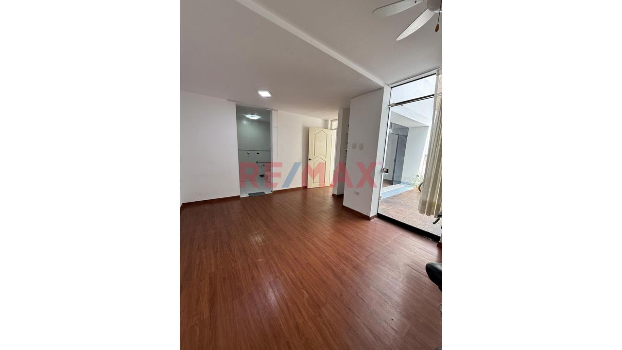 Casa Frente A Loma Amarilla | Surco — foto 3