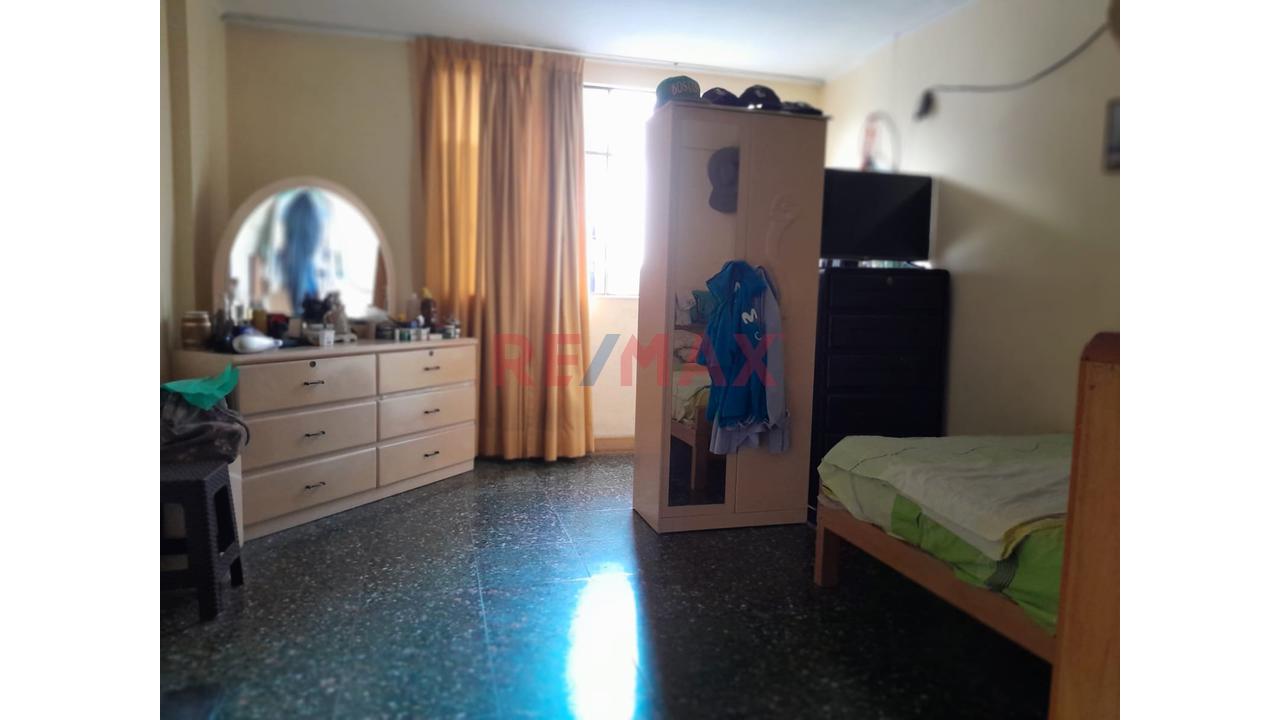 Venta De Departamento 3Er. Piso En Esquina - Pueblo Libre - 11