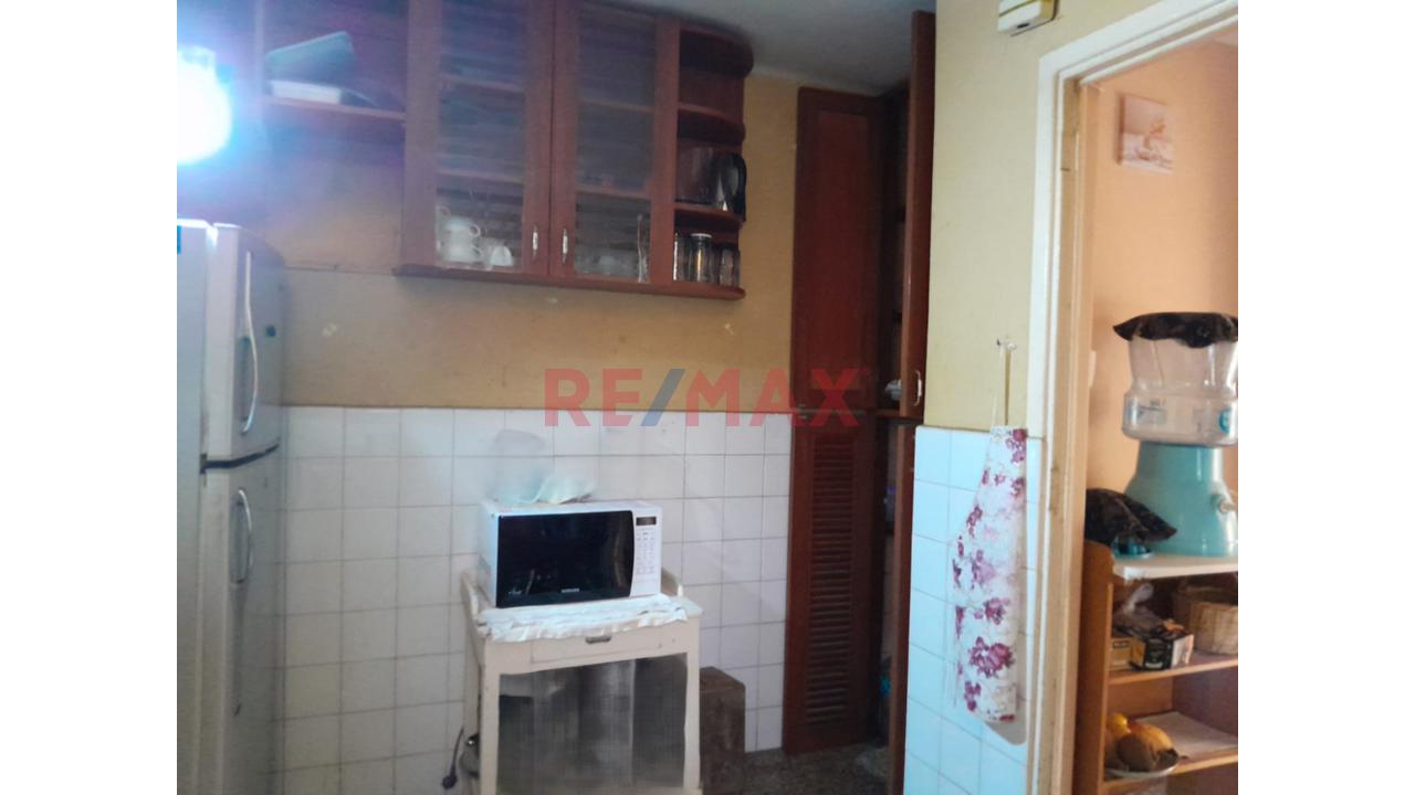 Venta De Departamento 3Er. Piso En Esquina - Pueblo Libre - 18