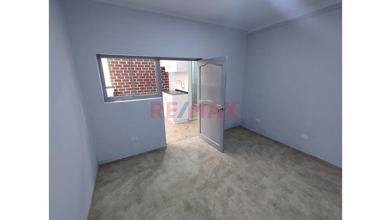 Alquiler De Departamento En El Rimac - 12