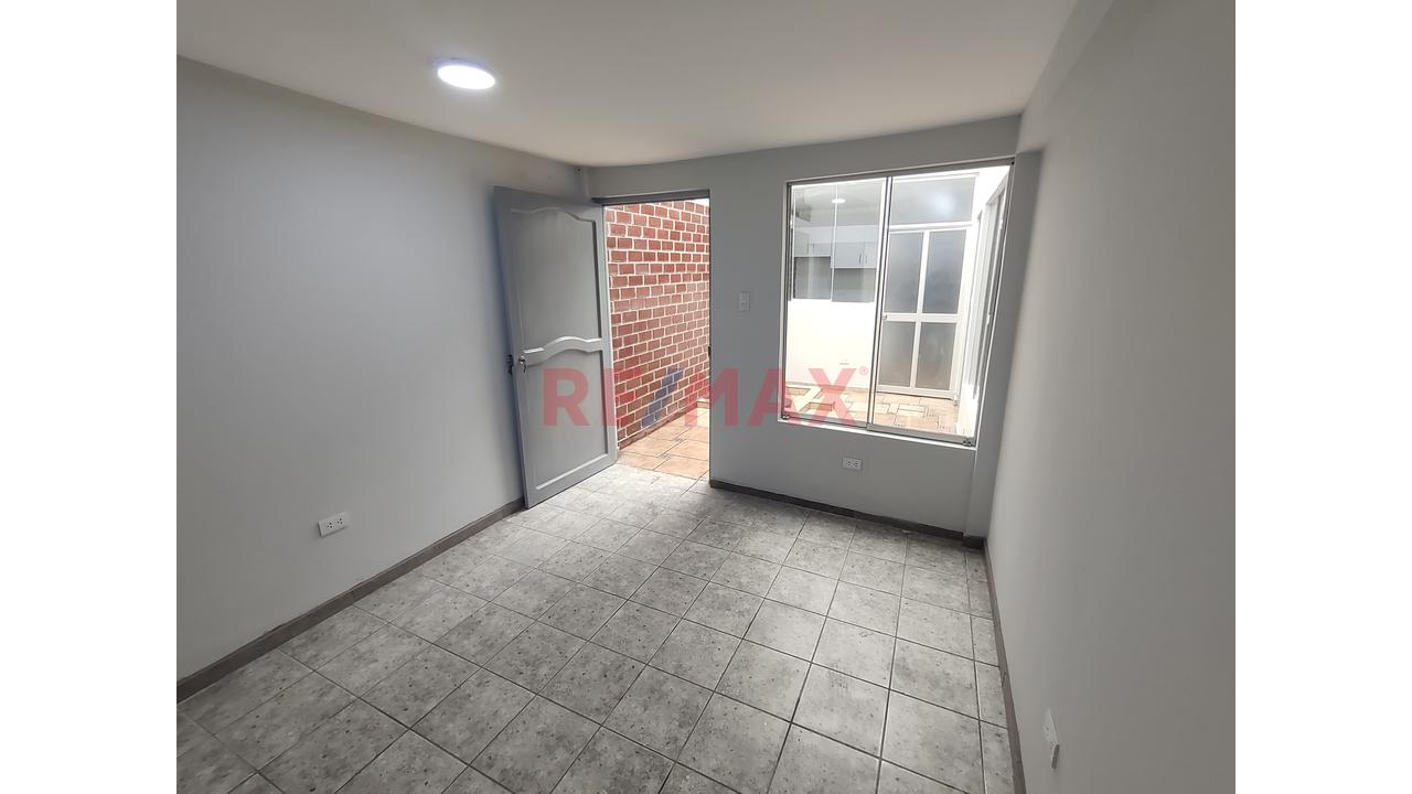Alquiler De Departamento En El Rimac - 15
