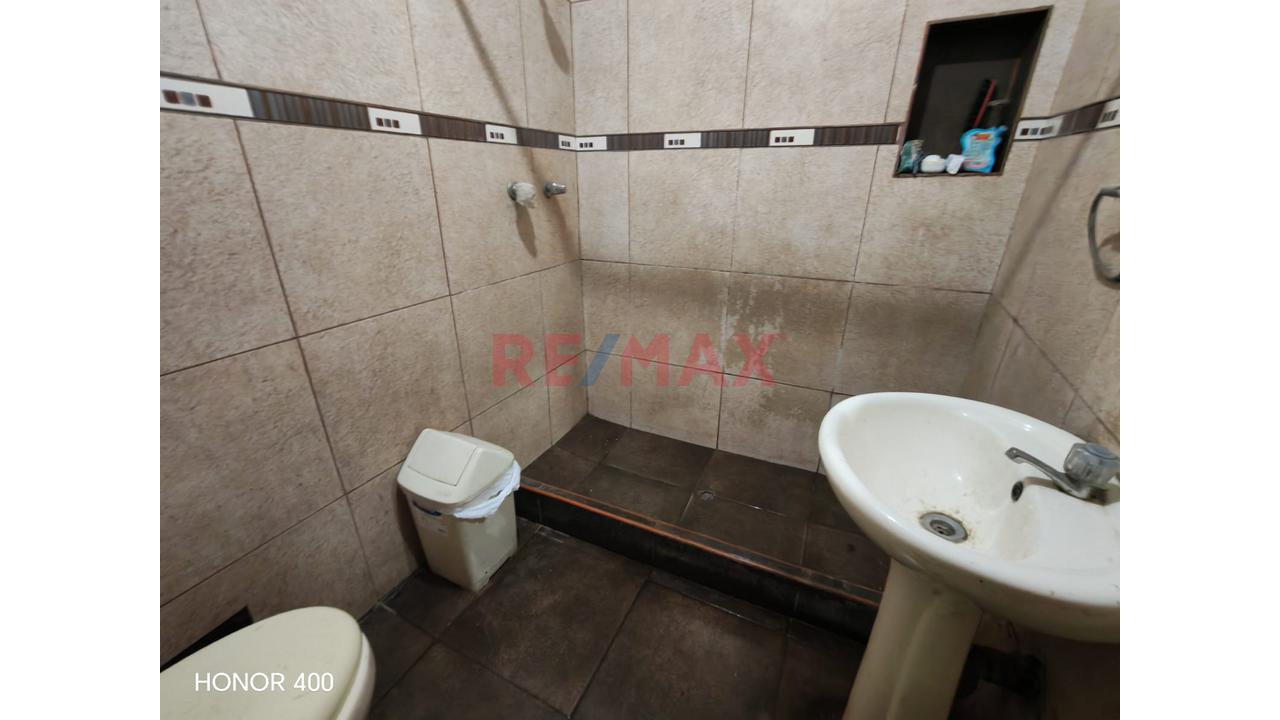 Casa de 7 dormitorios y 2 baños ubicado en Villa El Salvador Casa de 7 dormitorios y 2 baños ubicado en Villa El Salvador
