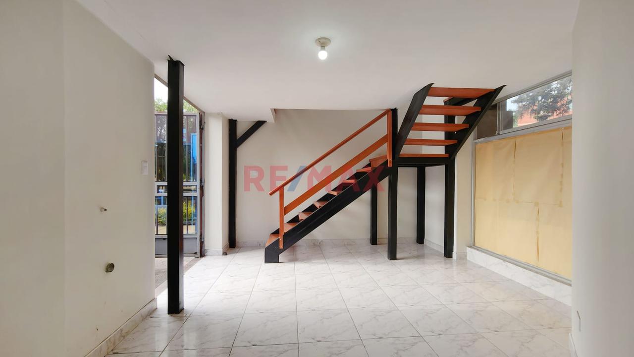 Local Comercial En Venta – Funcional Y De Dos Niveles En Limatambo San Borja - 1