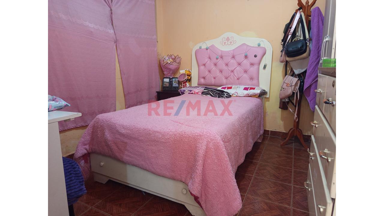 Venta De Casa En El Distrito De San Juan De Lurigancho Urb. Mariscal Caceres - 2