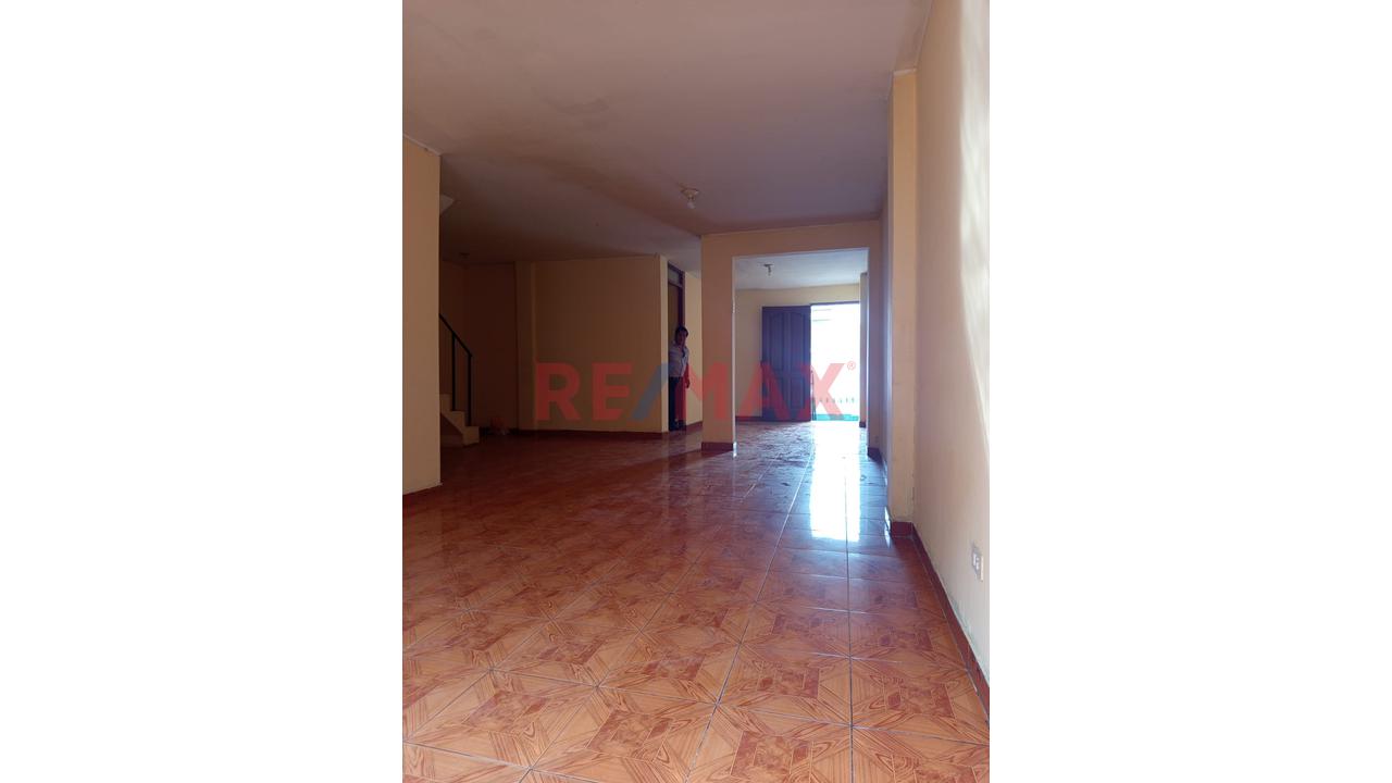 Venta De Casa En El Distrito De San Juan De Lurigancho Urb. Mariscal Caceres - 10