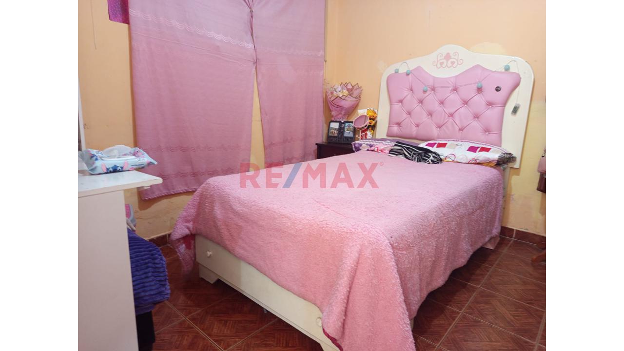 Venta De Casa En El Distrito De San Juan De Lurigancho Urb. Mariscal Caceres - 3