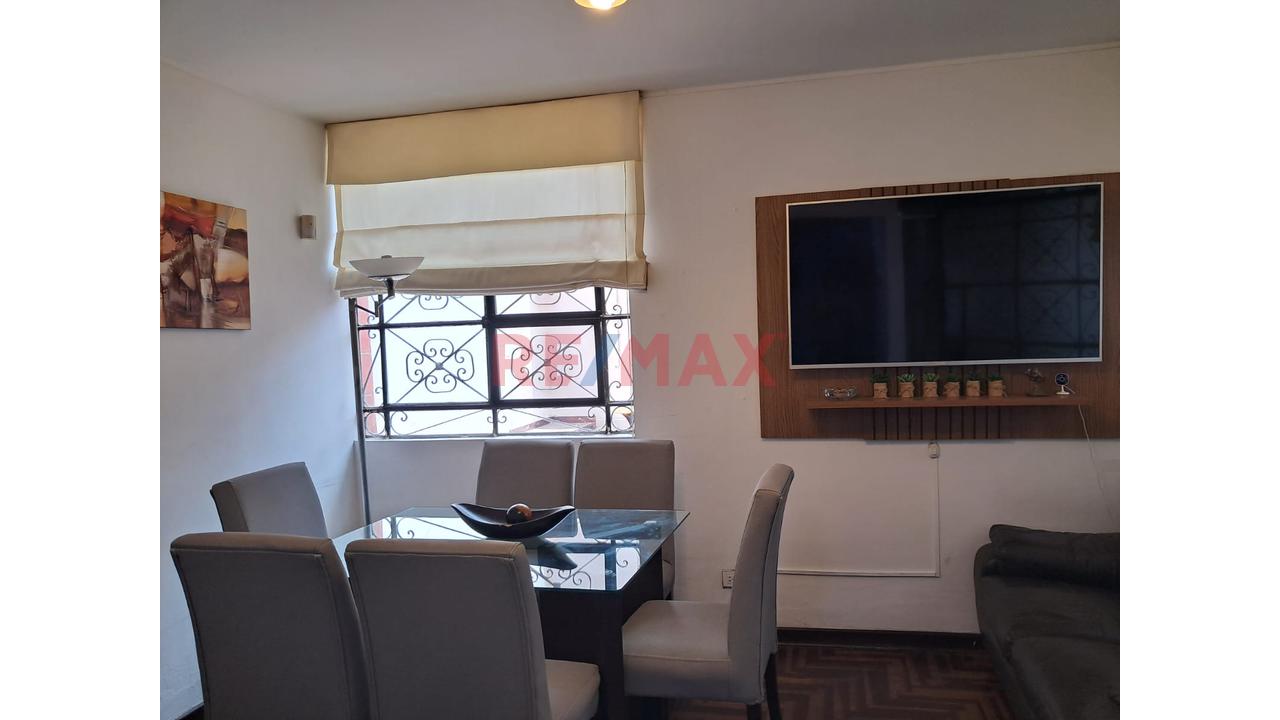 Venta De Amplio Departamento En Primer Piso En Urbanizacion La Colonial En El Callao — foto 4