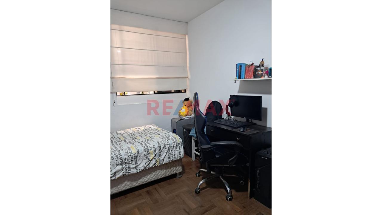 Venta De Amplio Departamento En Primer Piso En Urbanizacion La Colonial En El Callao — foto 9