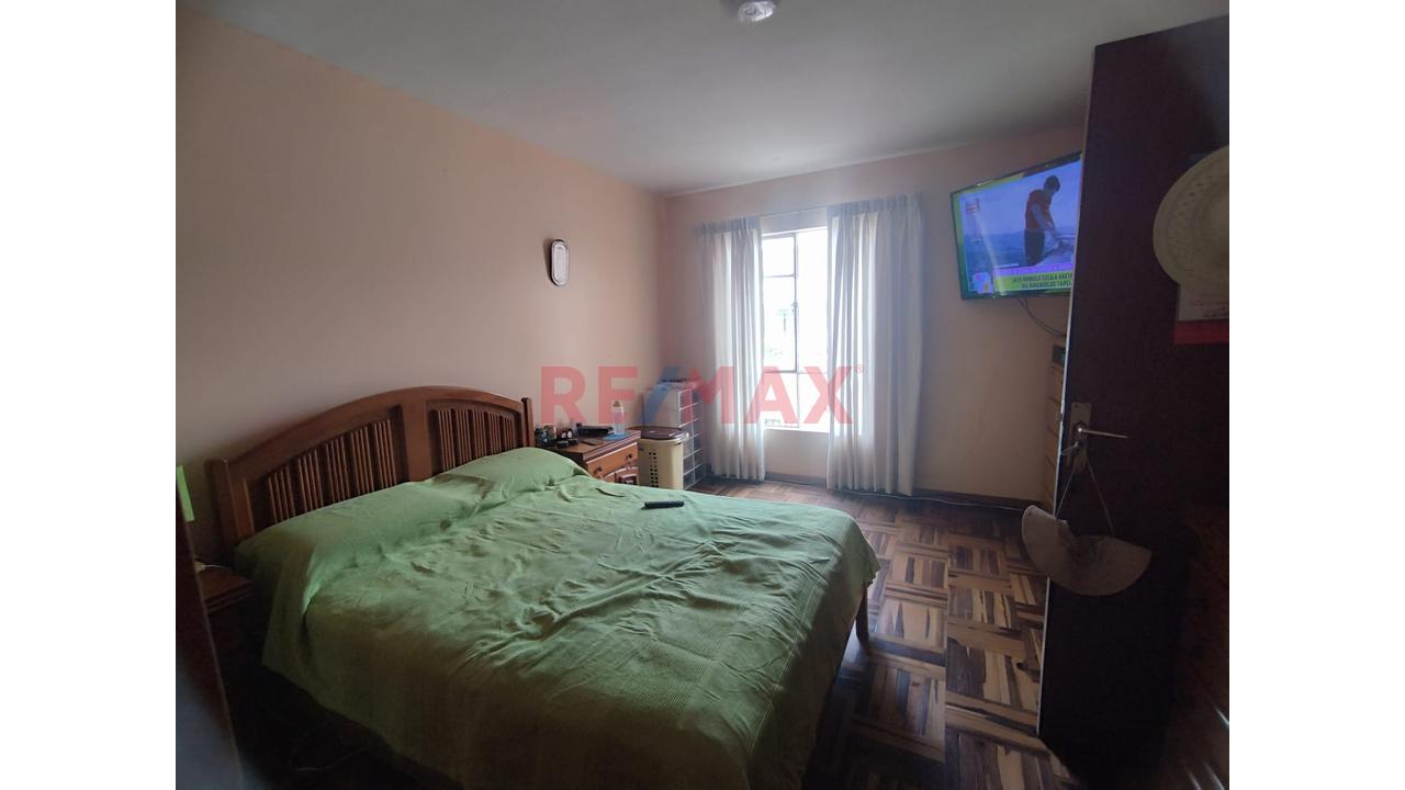 Se Vende Casa De Tres Pisos  De 161.85 M2 En La Perla Callao - 13