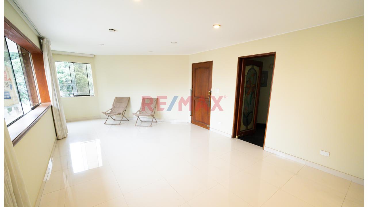 ⭐ ¡Oportunidad  Y Ocasión  En Surco! Amplio Departamento Flat En Primavera/Monterrico — foto 3