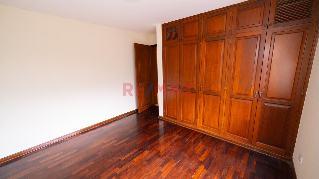 ⭐ ¡Oportunidad  Y Ocasión  En Surco! Amplio Departamento Flat En Primavera/Monterrico — foto 11