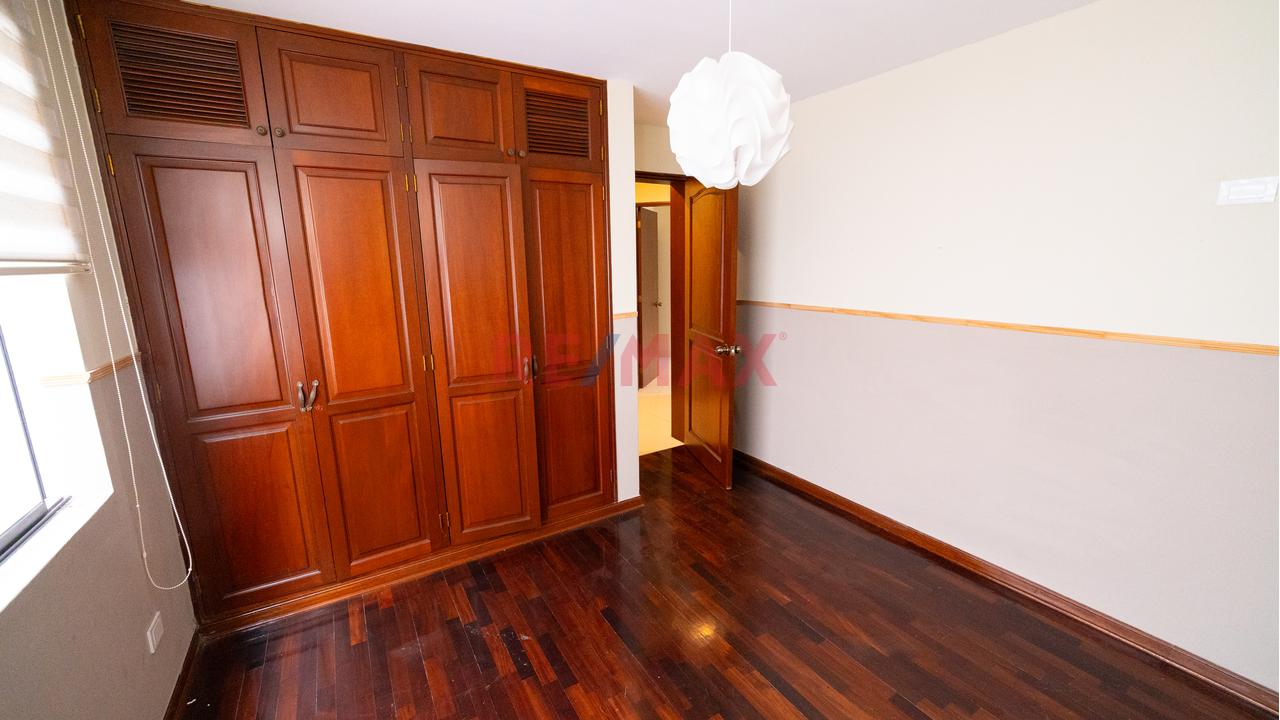 ⭐ ¡Oportunidad  Y Ocasión  En Surco! Amplio Departamento Flat En Primavera/Monterrico — foto 10