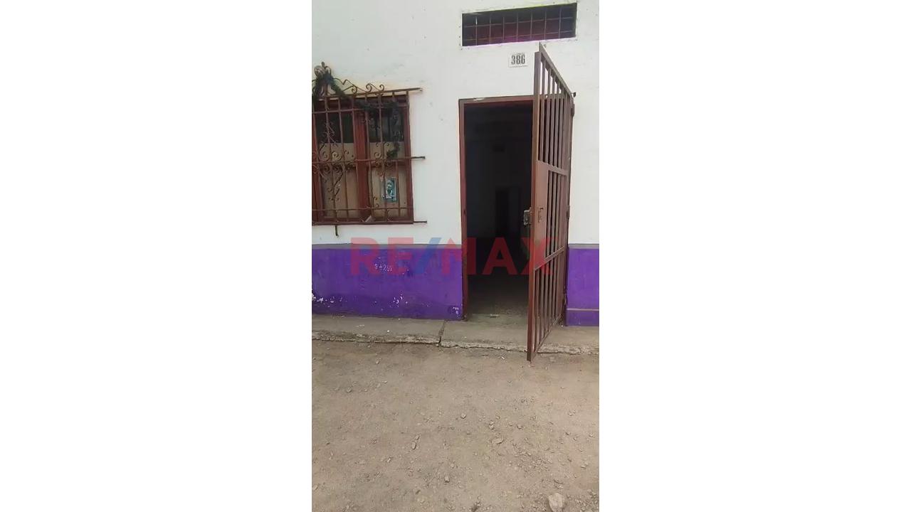 Vendo Casa Como Terreno En Av. Buenos Aires - 16