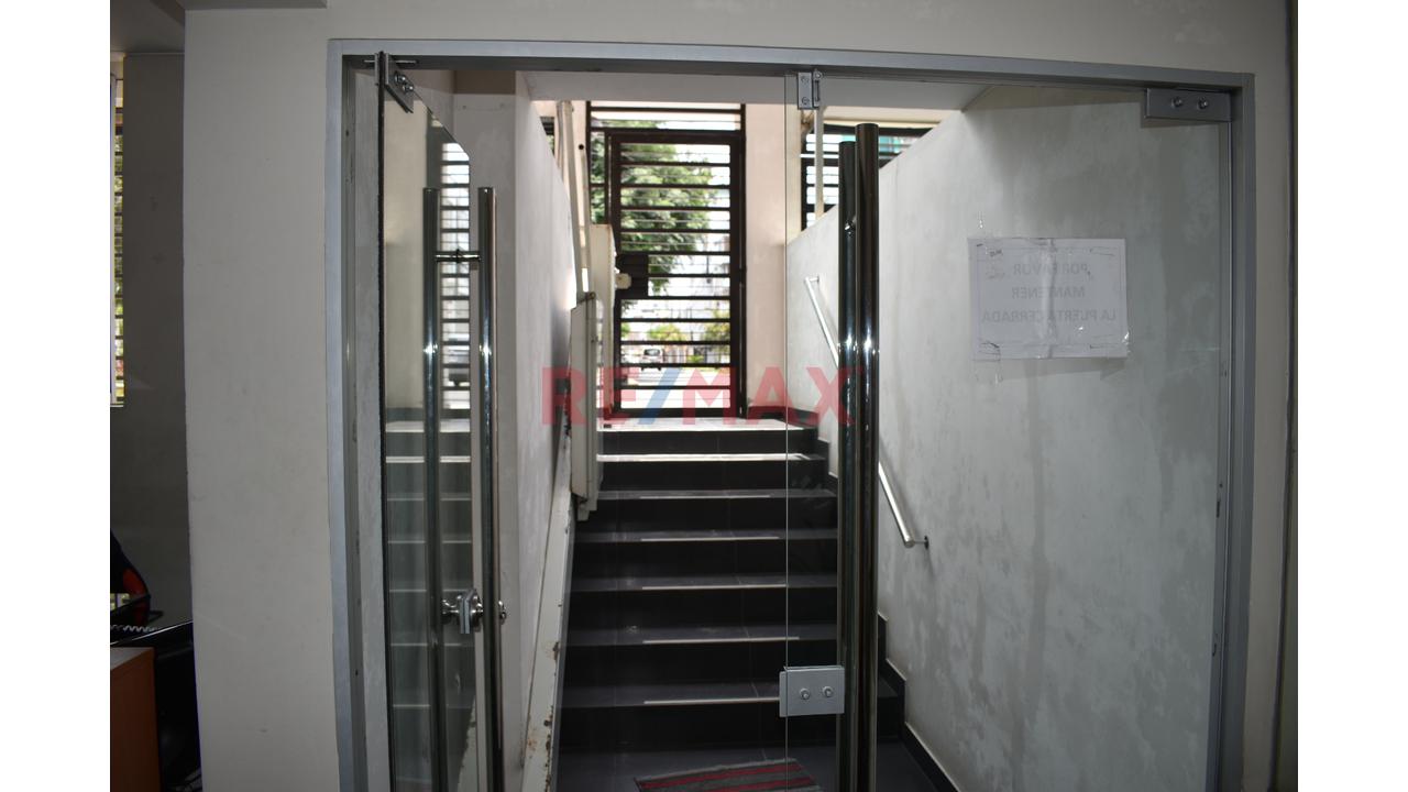 Dpto En 1Er Nivel Elevado De 107 M2 En San Miguel-Vista Exterior Frente A Parque — foto 4