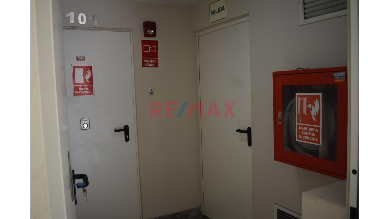 Dpto En 1Er Nivel Elevado De 107 M2 En San Miguel-Vista Exterior Frente A Parque — foto 7