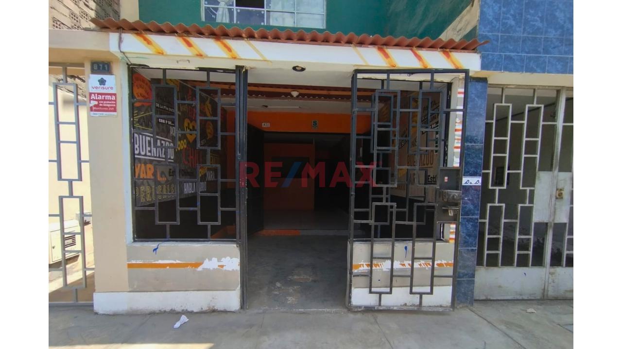 Local Comercial En Alquiler - Los Olivos - 4