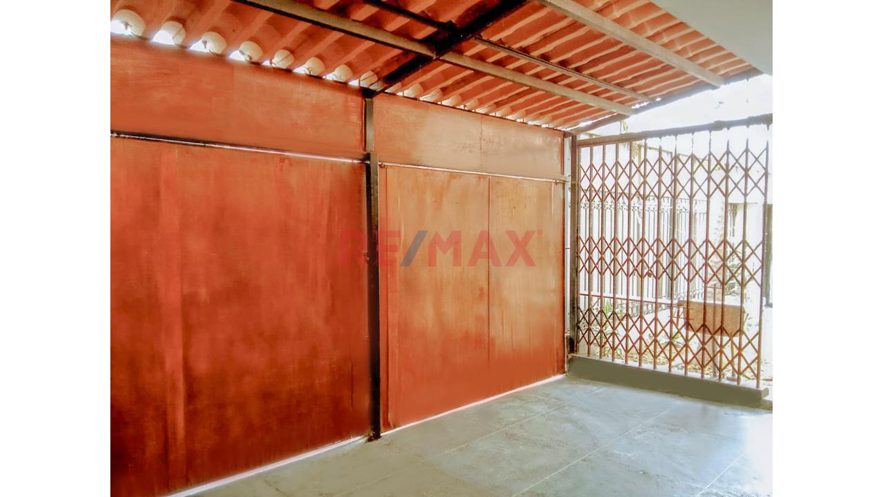 Se Alquila Amplia Casa Solo Primer Piso  – Ideal Para Oficinas O Negocios Surco A Una Cuadra De La Av. Polo — foto 12