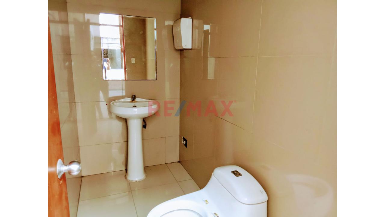 Se Alquila Amplia Casa Solo Primer Piso  – Ideal Para Oficinas O Negocios Surco A Una Cuadra De La Av. Polo — foto 7