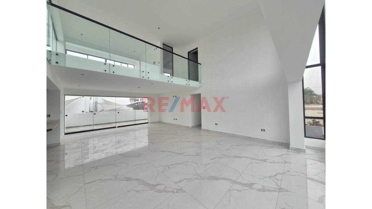 Lujosa Casa En Exclusivo Condominio — foto 4