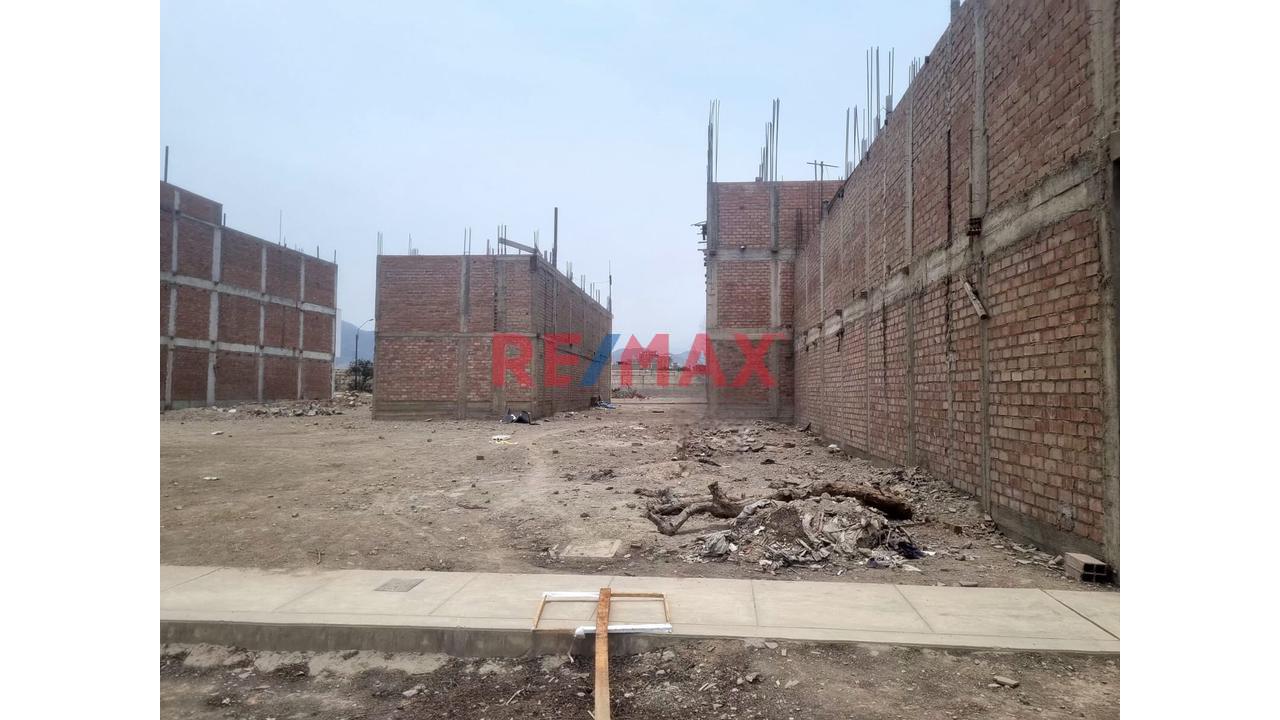 Venta De Terreno Ideal Para Vivir O Invertir En Urb San Antonio De Carabayllo 4