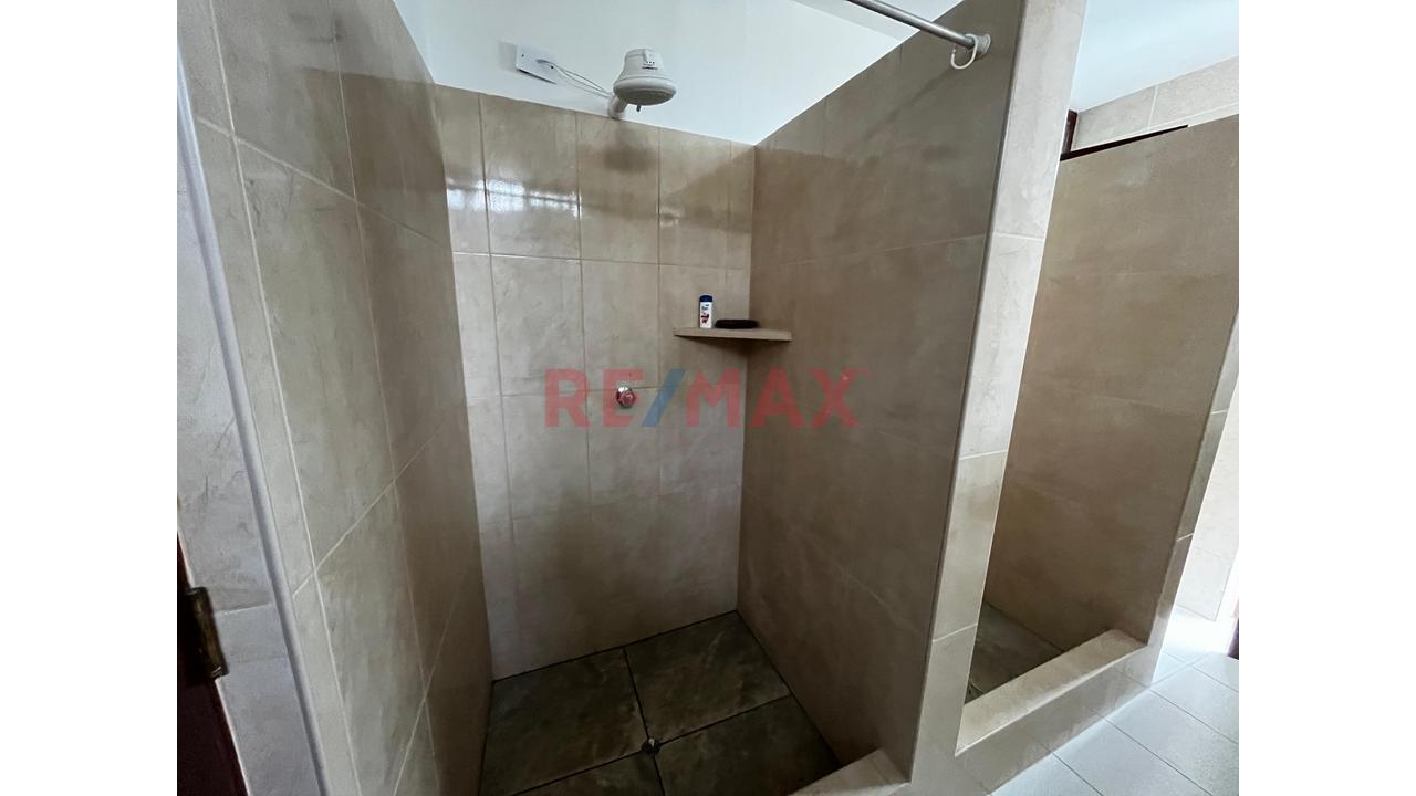 Casa De Playa En Venta En San Bartolo - Precio De Ocasión $179,000 - 4