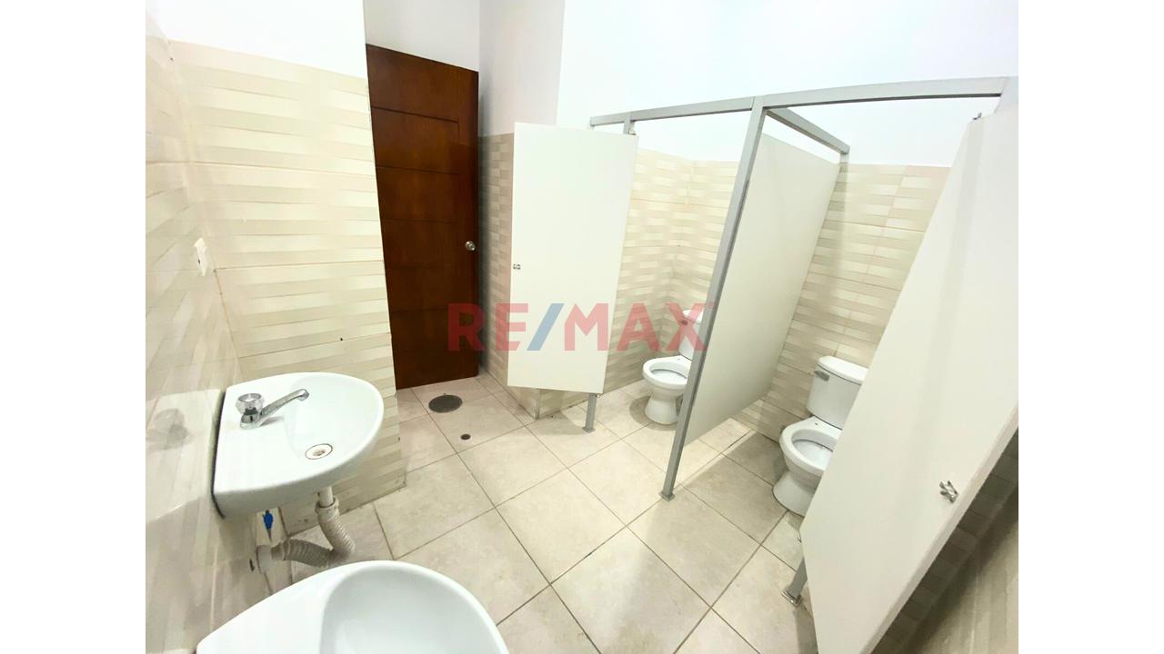 Alquiler Local Comercial Urb. El Valle - 5