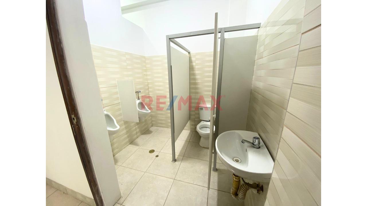 Alquiler Local Comercial Urb. El Valle - 6