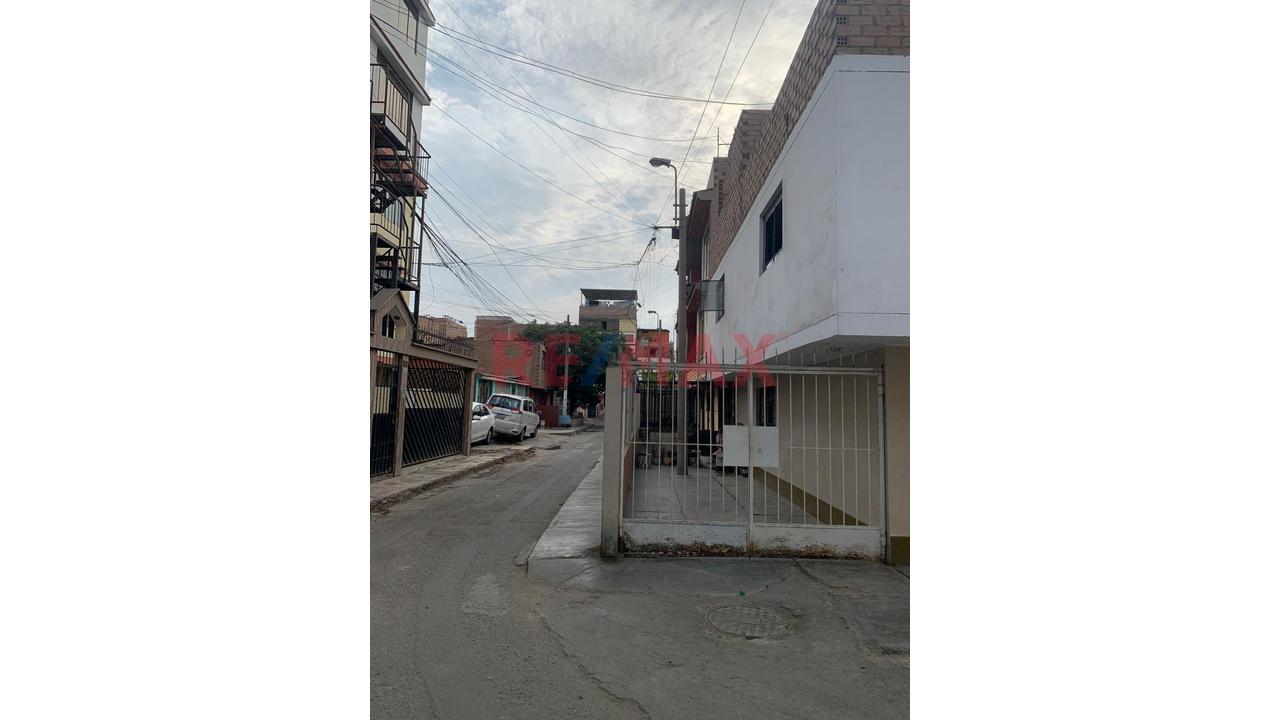 🏡 -Casa Amplia En Previ – Callao-Vive A 5 Min Del Aeropuerto — foto 4