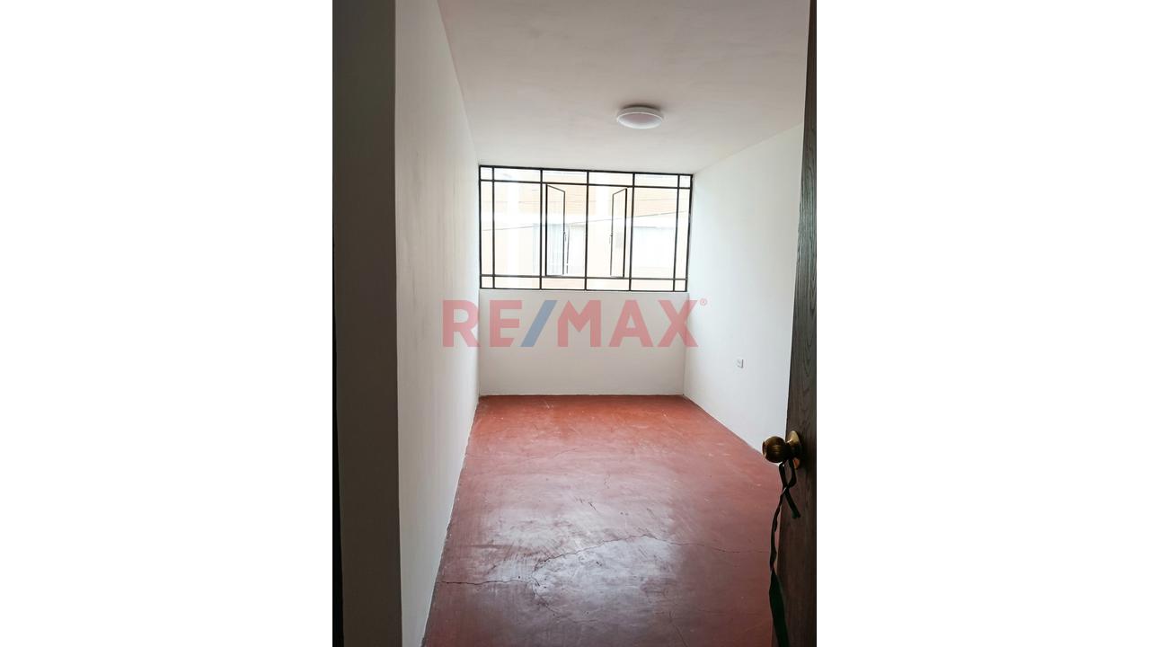 🏡 -Casa Amplia En Previ – Callao-Vive A 5 Min Del Aeropuerto — foto 8