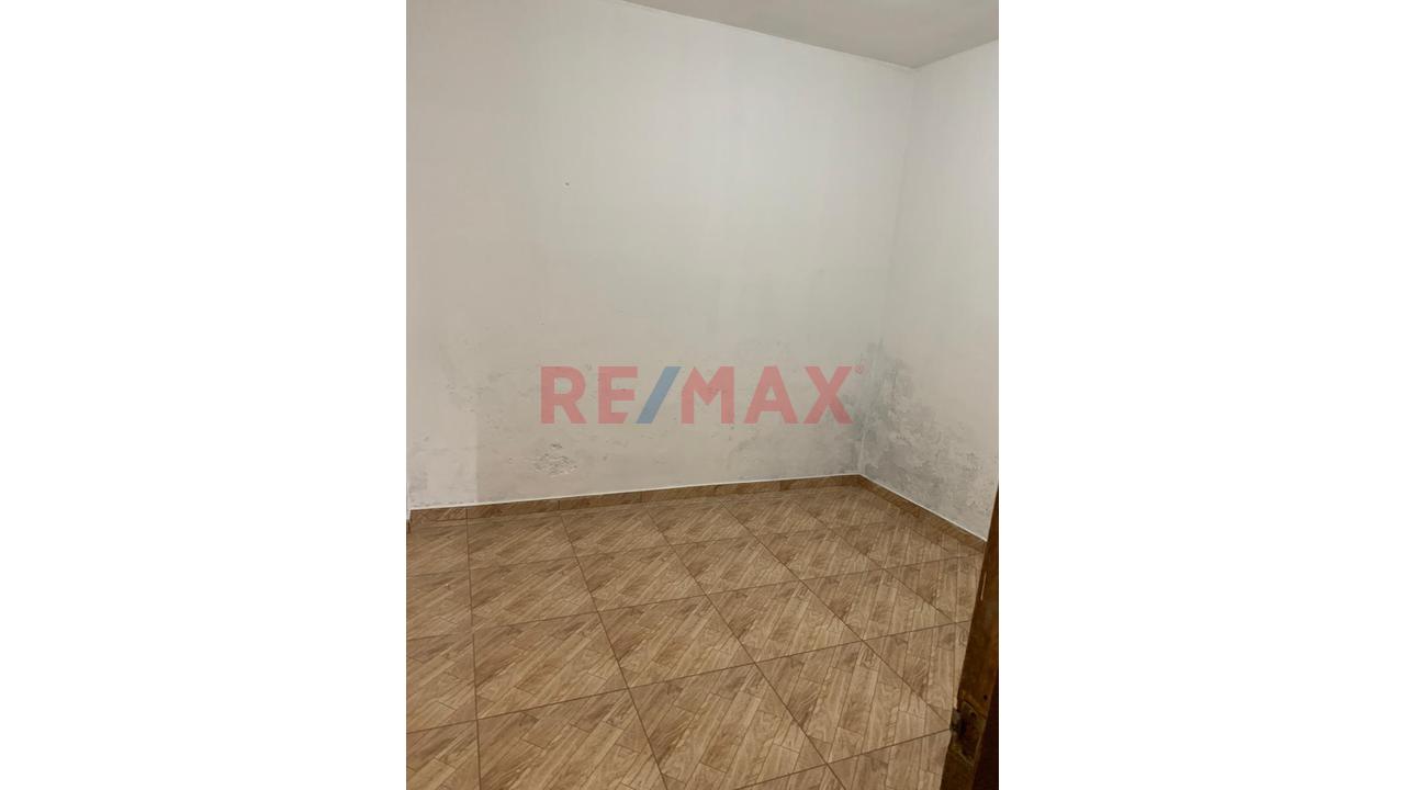 Casa En Venta - Dos Pisos - Sjl - 14