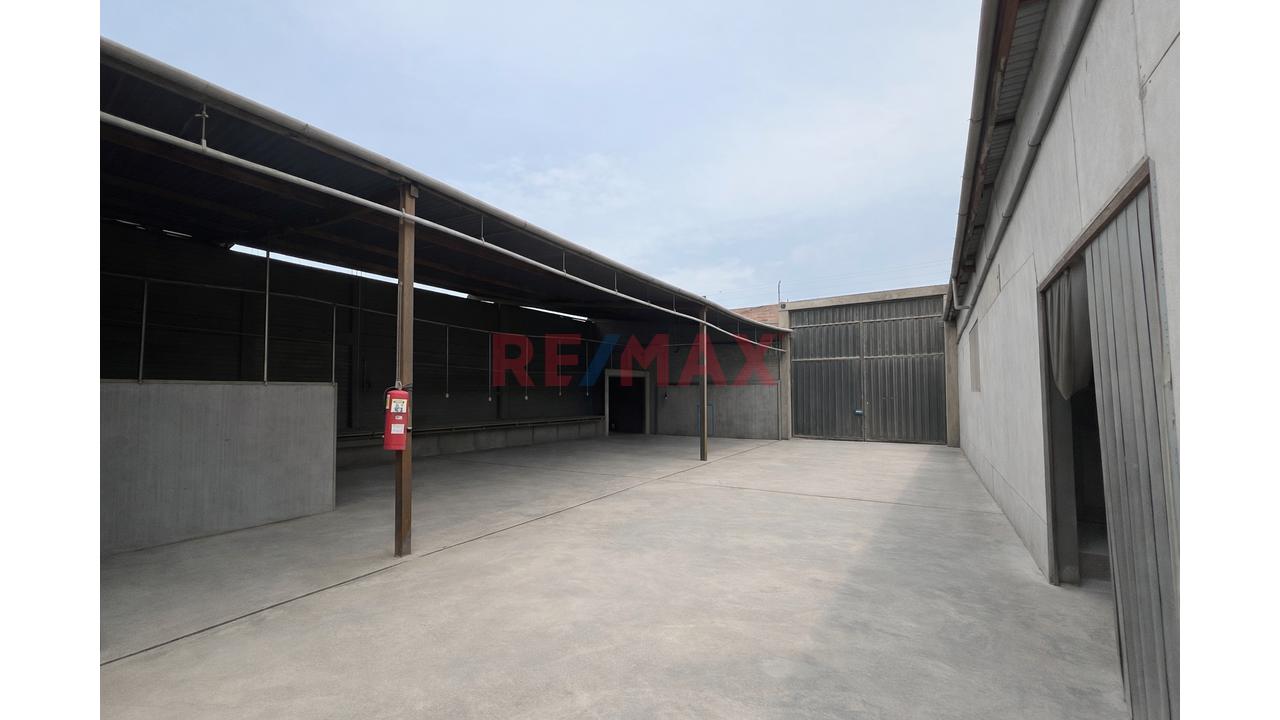 Local Industrial En Venta En Jicamarca Con Patio De Maniobras Y Nave Techada — foto 7