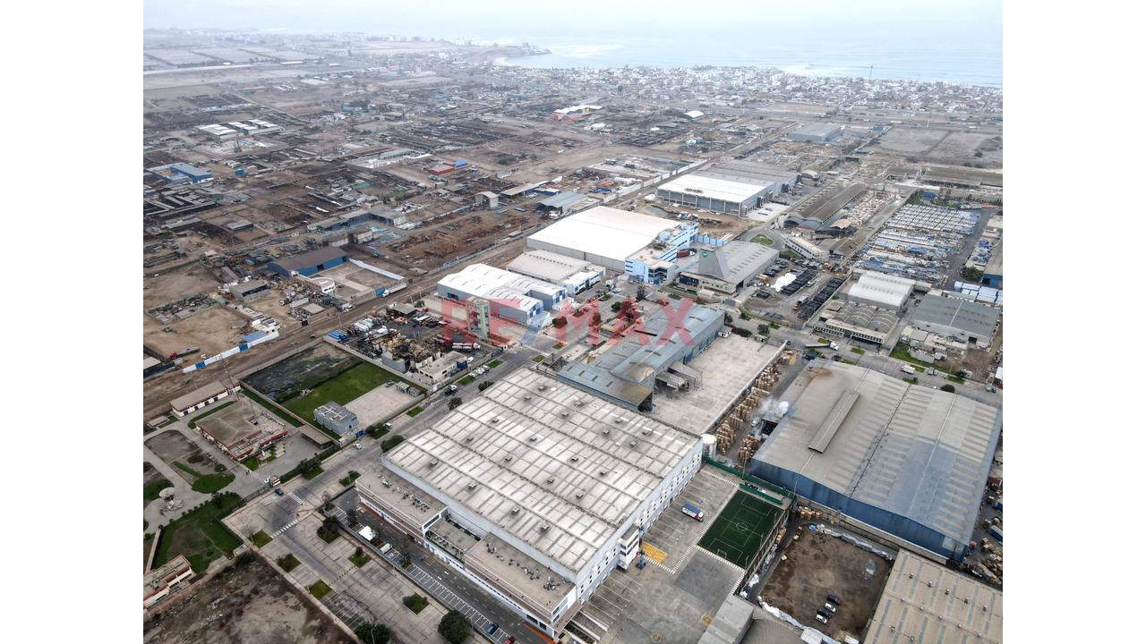 Local Industrial En Venta En Lurín De 3,180M2 Semi Implementado — foto 4