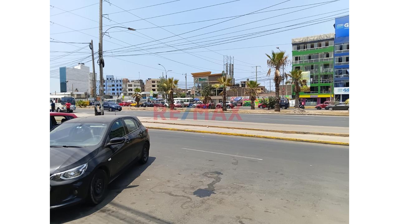 📍 Local Comercial En Alquiler – Av. Universitaria Con Angélica Gamarra - 11